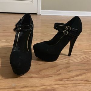 Double Strap Black Pump Size 7